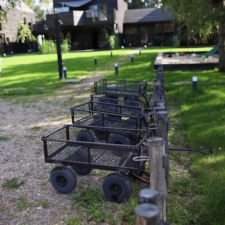 公寓 Lubia Baltic Sea, Garden ,parking ,dog Firendly, In 鲁比亚托沃