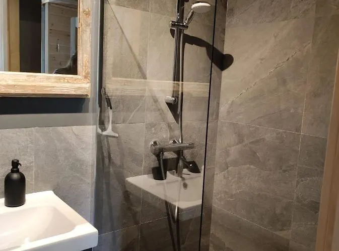 Lubia Baltic Sea, Garden ,parking ,dog Firendly, In *